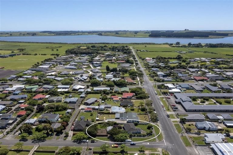 Photo of property in 2 William Street, Levin, 5510