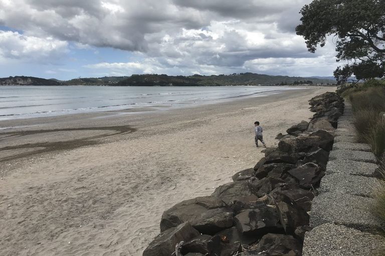 Photo of property in 2 Bongard Road, Whitianga, 3510