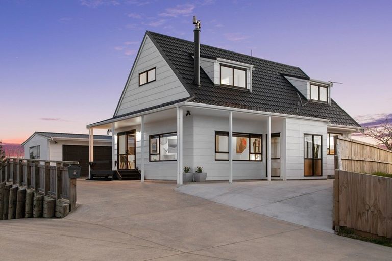 Photo of property in 8 Lily Way, Pyes Pa, Tauranga, 3112