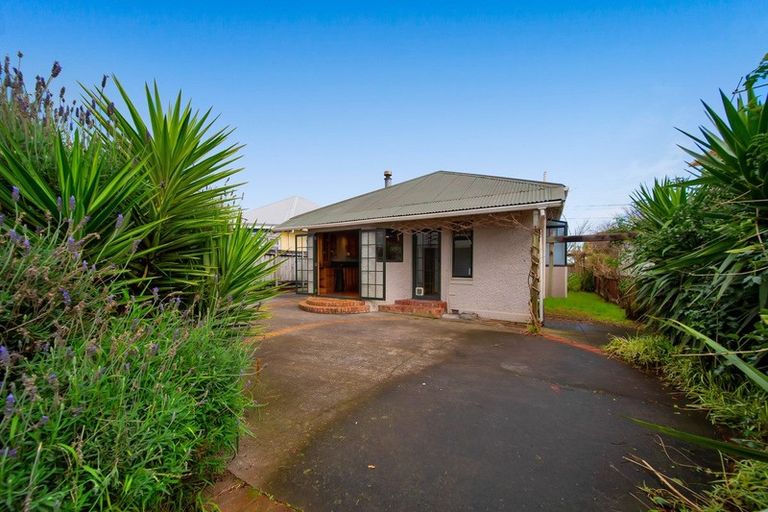Photo of property in 31 Lyn Street, Lynmouth, New Plymouth, 4310