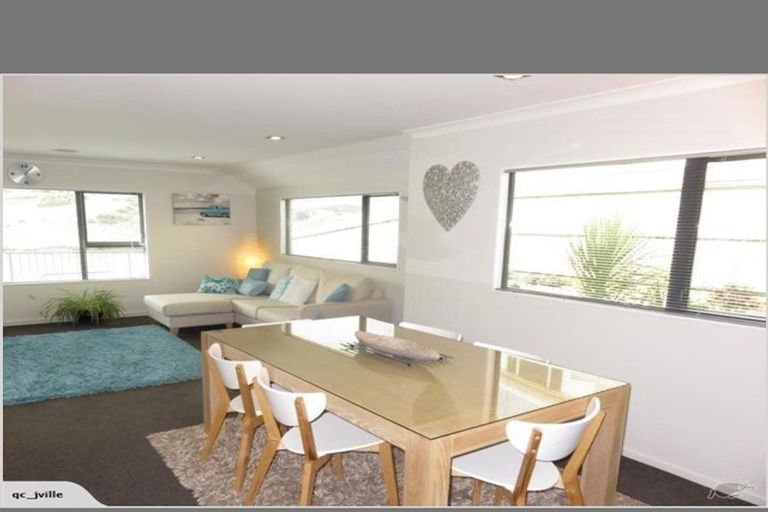 Photo of property in 7 Hetsby Place, Churton Park, Wellington, 6037