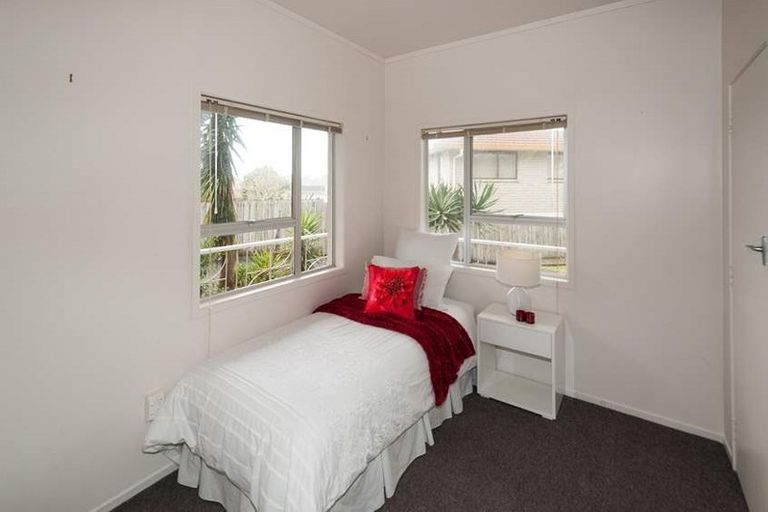 Photo of property in 9a Toroa Street, Torbay, Auckland, 0630