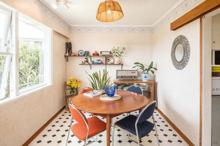 Photo of property in 9 Radnall Way, Johnsonville, Wellington, 6037