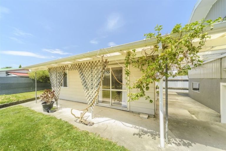 Photo of property in 9 Kaimanawa Street, Kelvin Grove, Palmerston North, 4414
