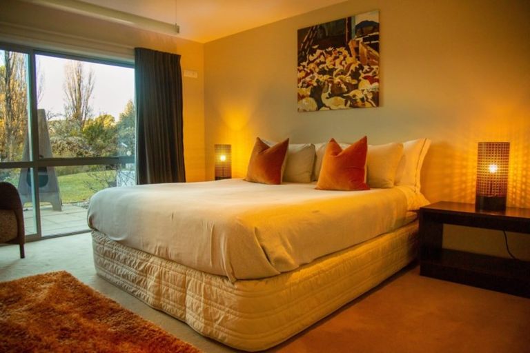 Photo of property in 10 Tapley Paddock, Wanaka, 9305