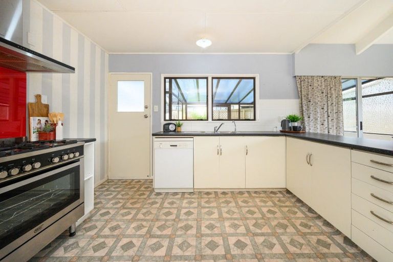 Photo of property in 154 Lethbridge Street, Feilding, 4702