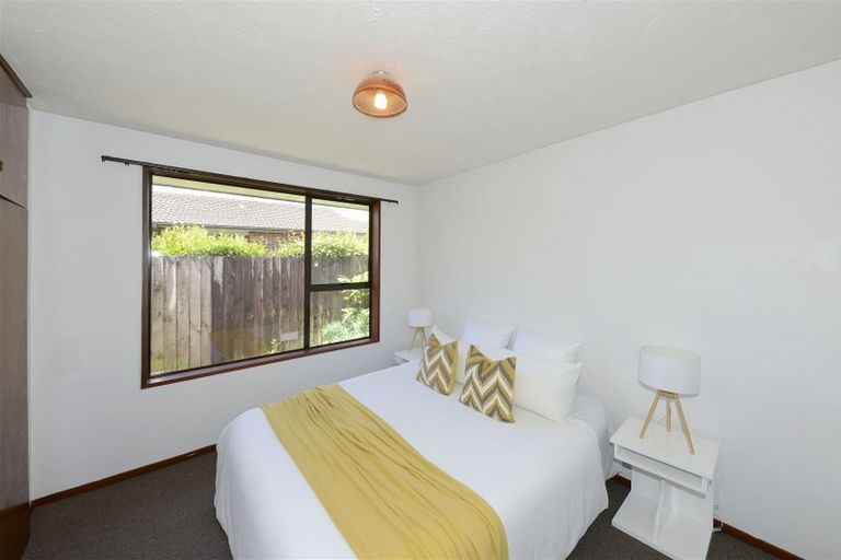 Photo of property in 9 Montclare Avenue, Ilam, Christchurch, 8041