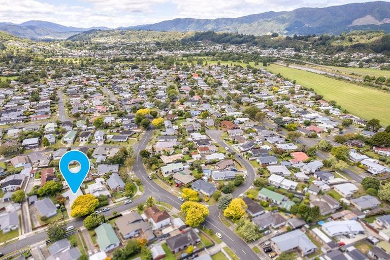 Photo of property in 6 Denver Grove, Totara Park, Upper Hutt, 5018