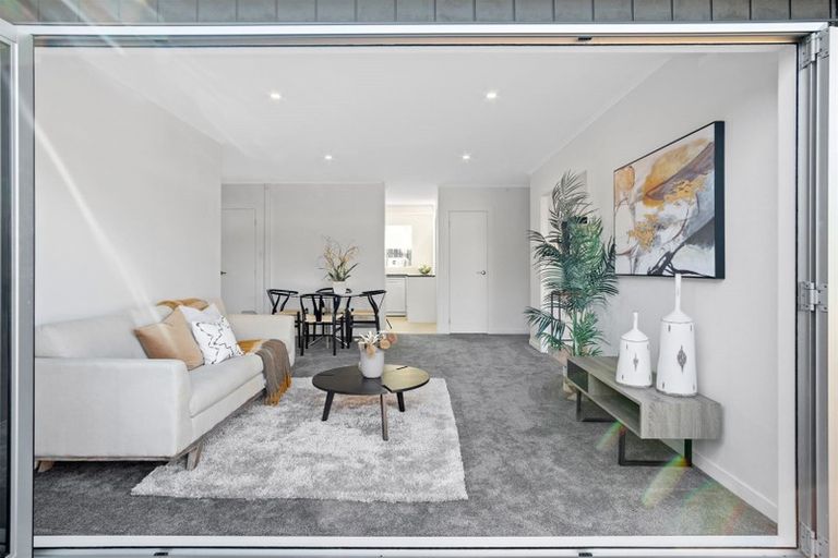 Photo of property in 10 Pixie Place, Pakuranga Heights, Auckland, 2010