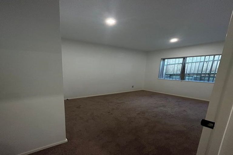 Photo of property in 32 Lime Hill Rise, Flat Bush, Auckland, 2019