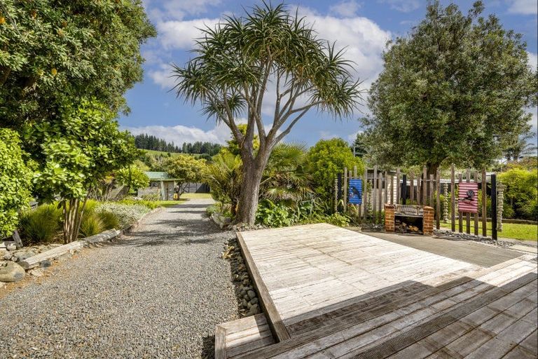 Photo of property in 242 Whirinaki Road, Eskdale, Napier, 4182