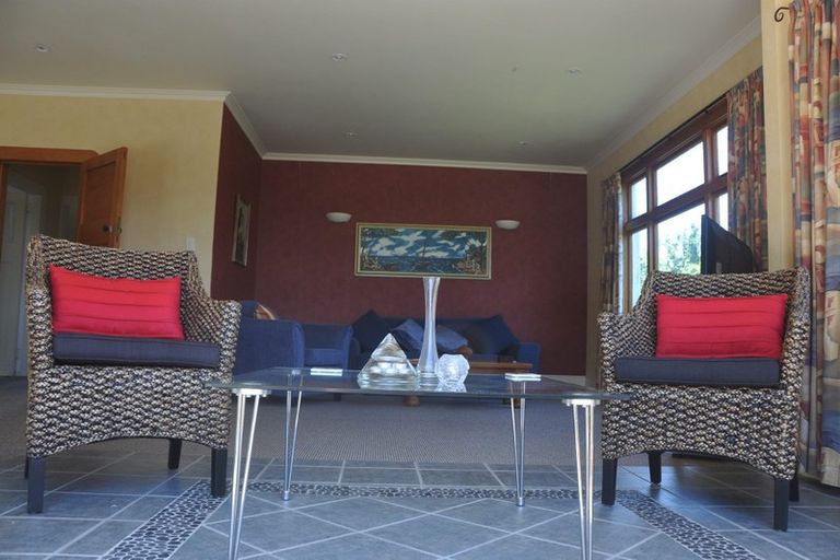 Photo of property in 6 Convent Road, Bluff Hill, Napier, 4110