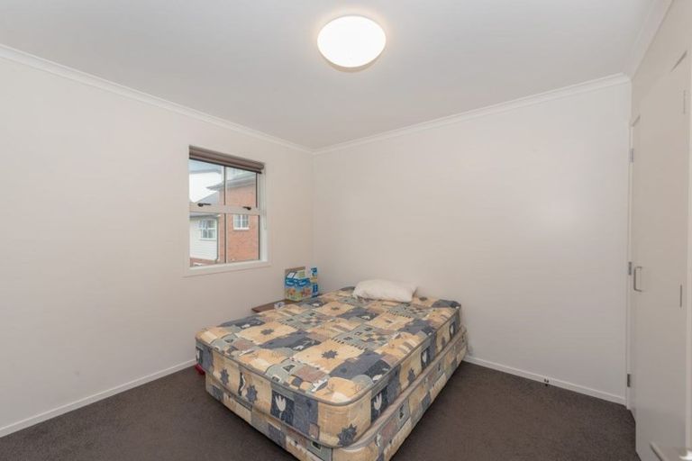 Photo of property in 2 Chiefs Court, Hamilton East, Hamilton, 3216