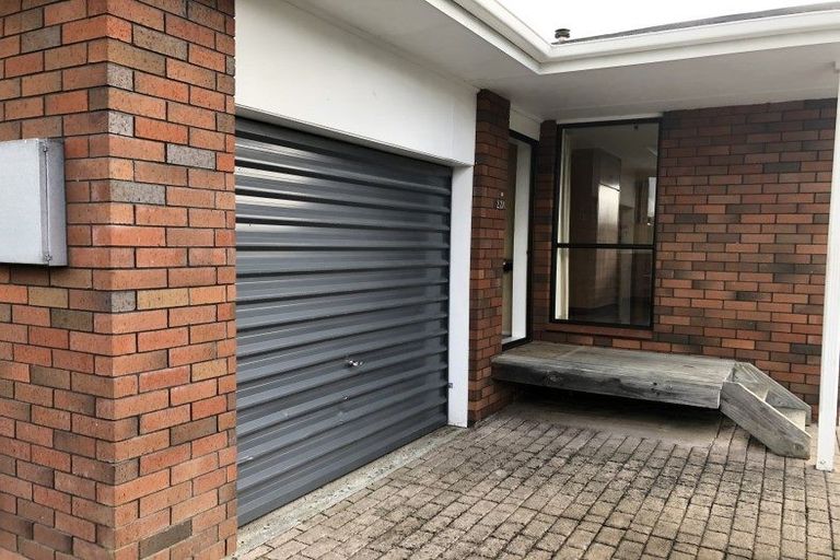 Photo of property in 22 Chippendale Crescent, Highbury, Palmerston North, 4412