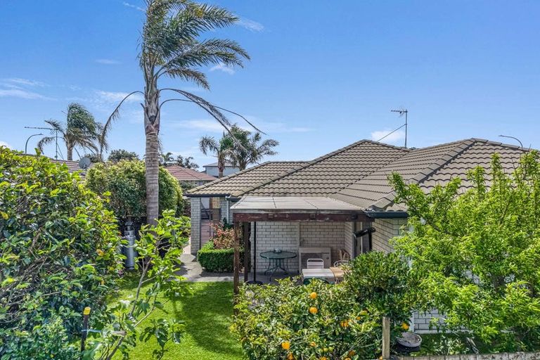 Photo of property in 60 Gibson Place, Papamoa Beach, Papamoa, 3118