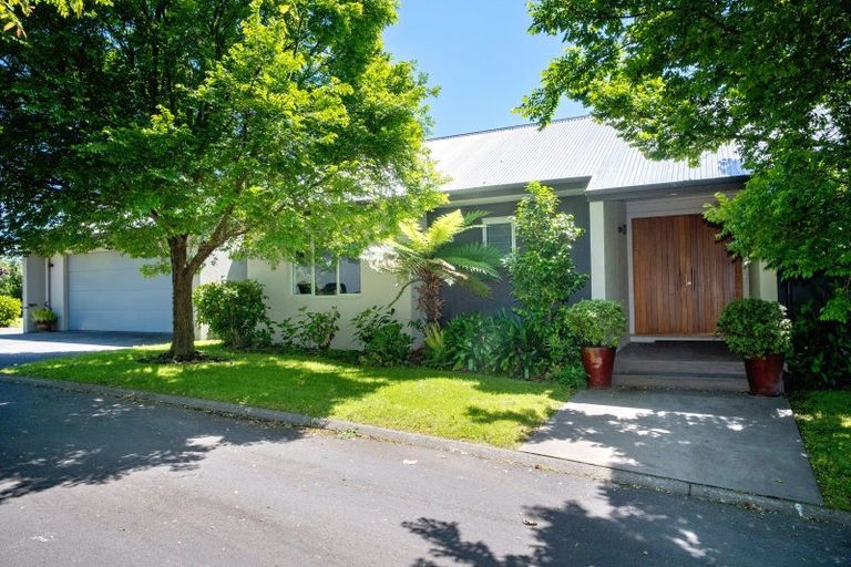 Photo of property in 4 Heipipi Drive, Eskdale, Napier, 4182