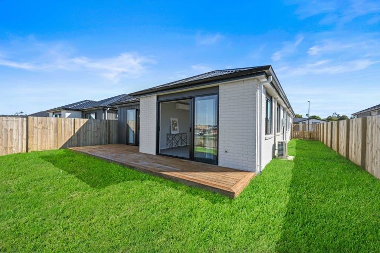 Photo of property in 2/28 Tokerau Drive, Rototuna North, Hamilton, 3210