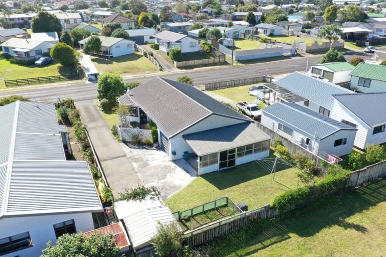 Photo of property in 130 Mayfair Avenue, Whangamata, 3620