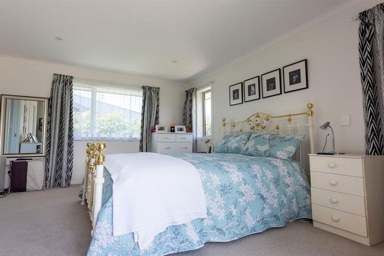 Photo of property in 19 Eric Batchelor Place, Waimate, 7924