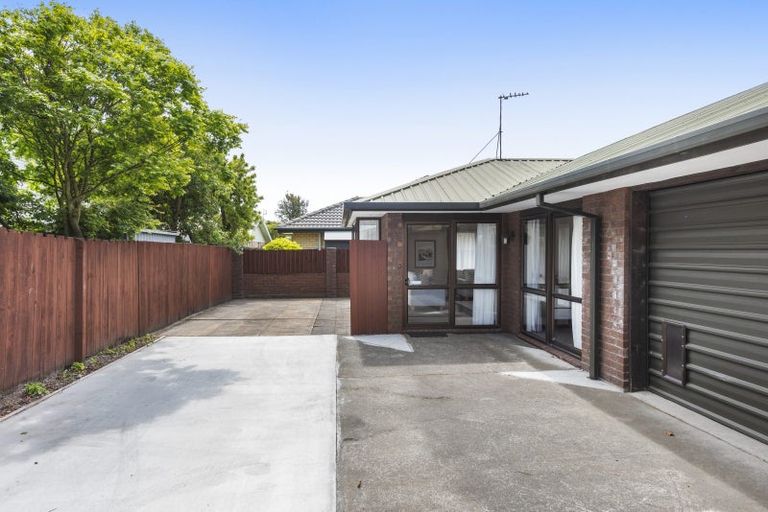 Photo of property in 1/5 Chokebore Place, Sockburn, Christchurch, 8042