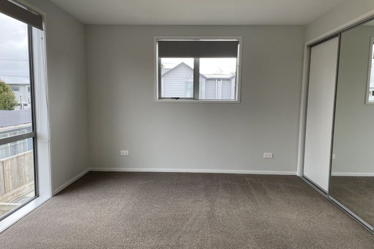 Photo of property in 3/51 Wharf Road, Te Atatu Peninsula, Auckland, 0610