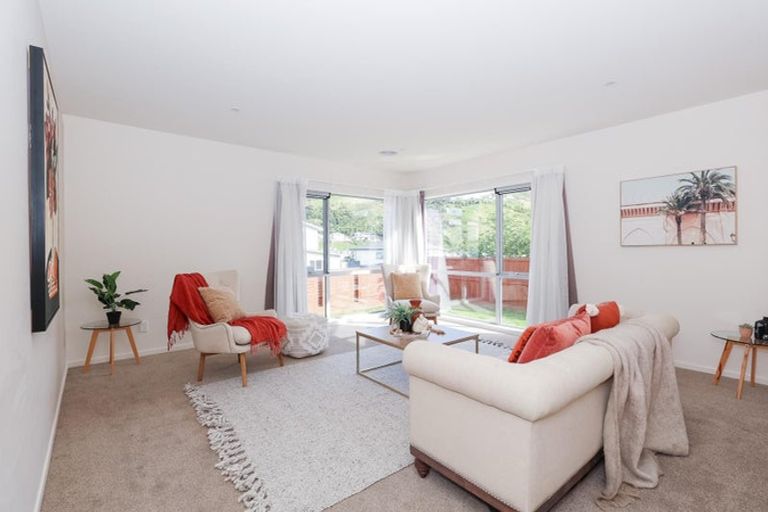 Photo of property in 11 Crompton Avenue, Churton Park, Wellington, 6037