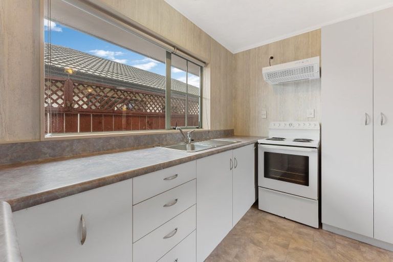 Photo of property in 6 Surrey Lane, Levin, 5510