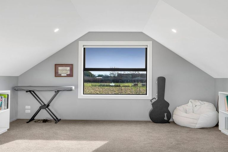 Photo of property in 12 Overton Place, Prebbleton, 7604