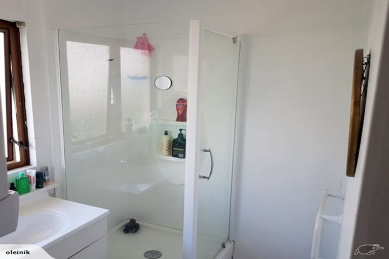 Photo of property in 2/68 West Coast Road, Glen Eden, Auckland, 0602