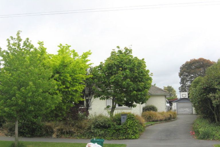 Photo of property in 10 Liverton Crescent, Bishopdale, Christchurch, 8053