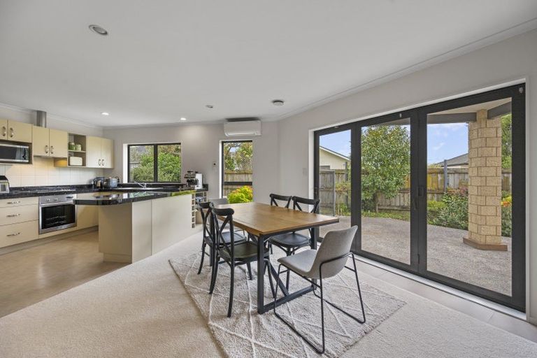 Photo of property in 219 Frimley Oaks, Frimley, Hastings, 4120