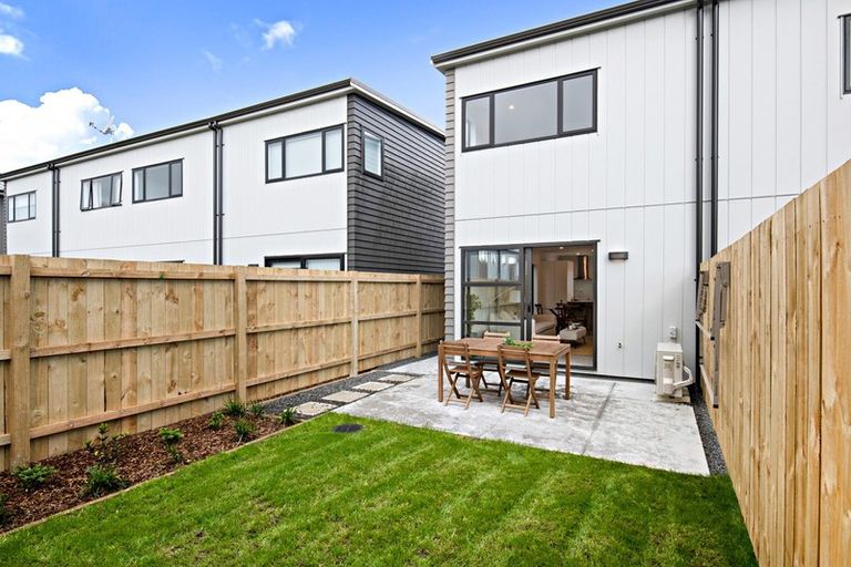 Photo of property in 11 Kitea Place, Mangere, Auckland, 2022