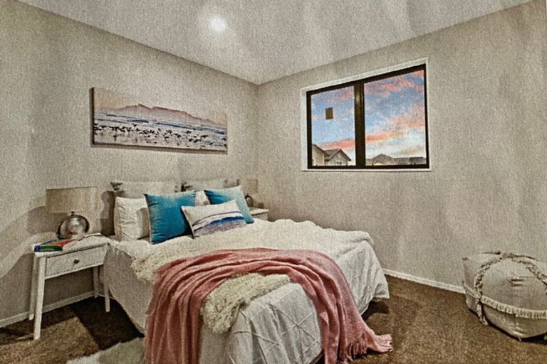 Photo of property in 18 Warbler Crescent, Papakura, 2110