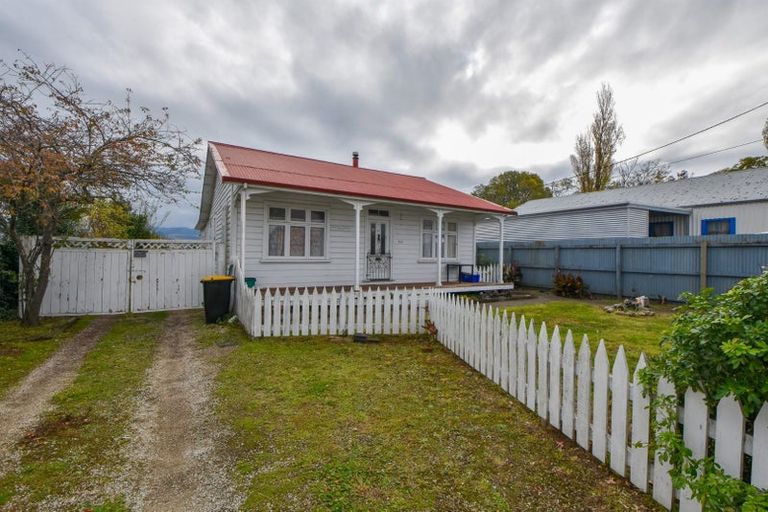 Photo of property in 143 High Street North, Carterton, 5713