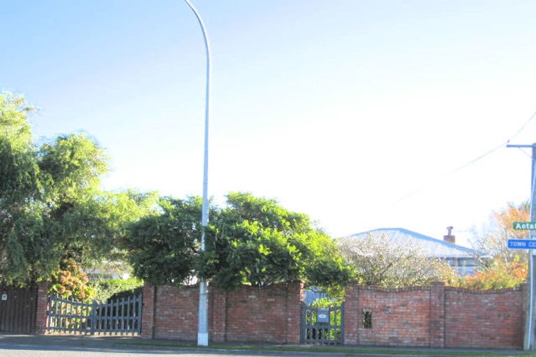 Photo of property in 39 Aotaki Street, Otaki, 5512
