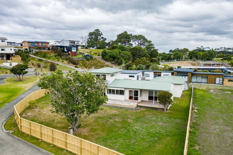 Photo of property in 60 Moir Point Road, Mangawhai Heads, Mangawhai, 0505