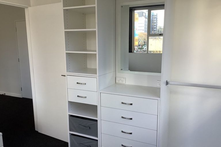 Photo of property in Regency Apartments, 2e/49 Manners Street, Te Aro, Wellington, 6011