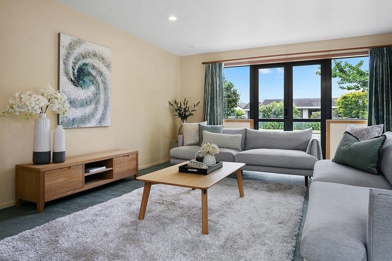 Photo of property in 33 Williams Street, Cambridge, 3434