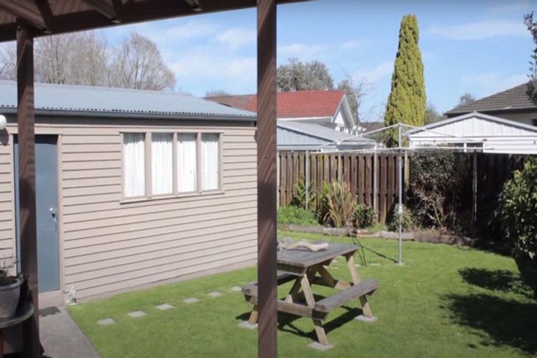 Photo of property in 6 Lyren Place, Half Moon Bay, Auckland, 2012