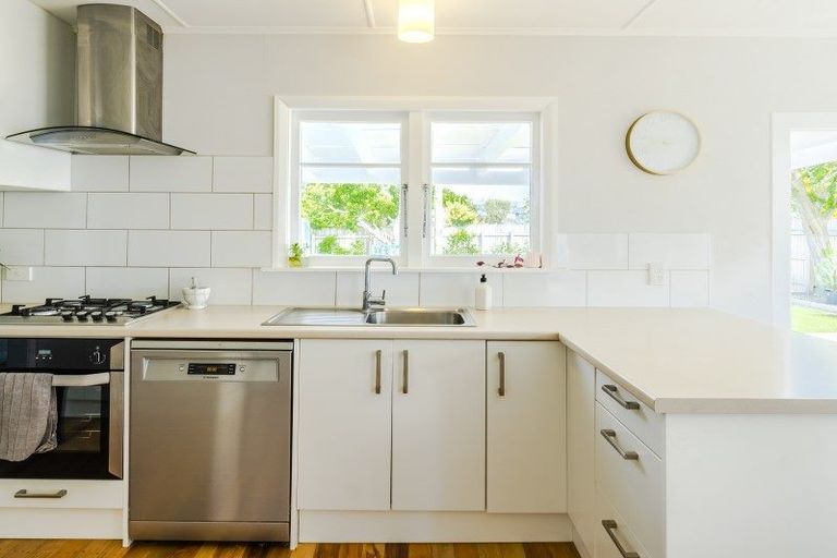 Photo of property in 12 Elm Street, Mangapapa, Gisborne, 4010