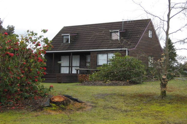 Photo of property in 24 Irwin Place, Kinloch, Taupo, 3377