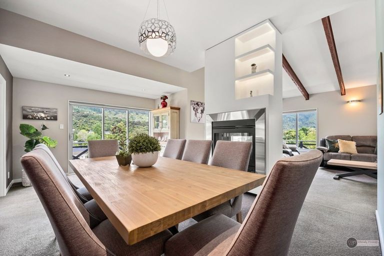 Photo of property in 23 Tapestry Grove, Silverstream, Upper Hutt, 5019