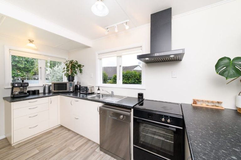 Photo of property in 7 Luton Street, Hokowhitu, Palmerston North, 4410