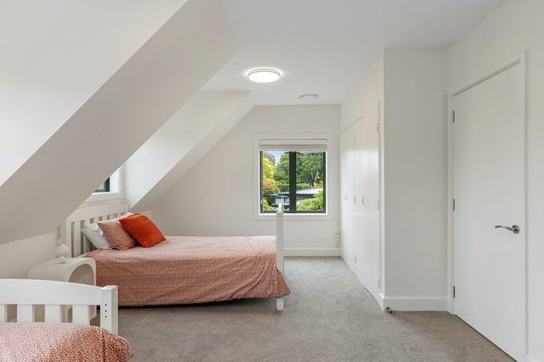 Photo of property in 66 Straven Road, Fendalton, Christchurch, 8014