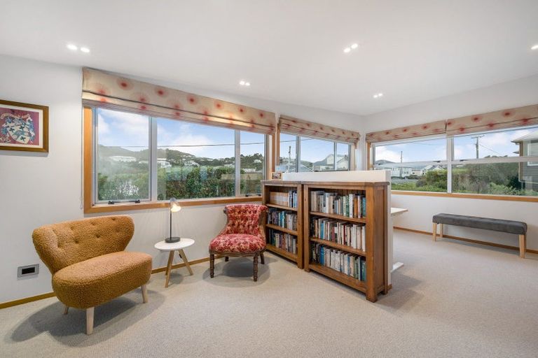 Photo of property in 2 Arakan Way, Khandallah, Wellington, 6035