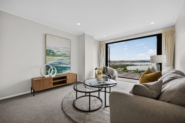 Photo of property in 64 Seacrest Drive, West Harbour, Auckland, 0618