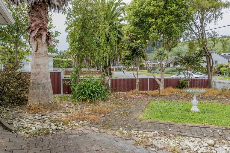 Photo of property in 3a Buckley Grove, Paraparaumu, 5032