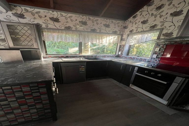 Photo of property in 313 Don Buck Road, Massey, Auckland, 0614