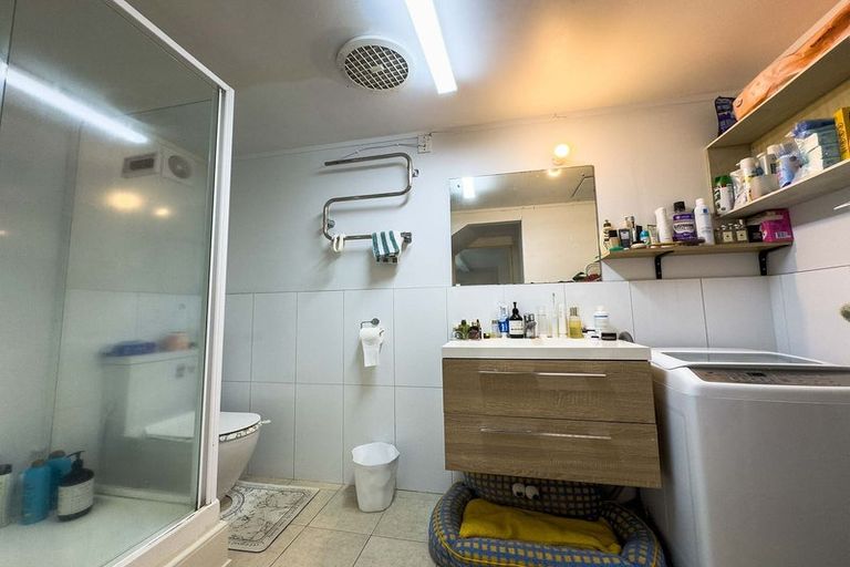 Photo of property in 32 Rosalind Road, Glenfield, Auckland, 0629