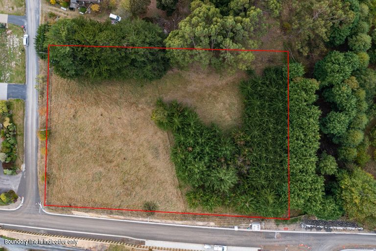 Photo of property in 10 Gull Street, Waihola, Milton, 9073